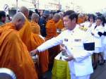 ผู้ว่าฯสกลนครร่วมทำบุตรตักบาตรถวายเป็นกุศลแด่สมเด็จพระพี่นางเธอฯ