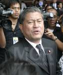 มท.1 สุดปลื้ม! ยกอดีตนายกฯ พลัดถิ่นเป็นฮีโร่