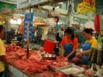 เขียงหมูมหาสารคามยอมลดราคากิโลกรัม 10 บาท