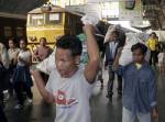 “สันติ” ยัวะ! ตัวเรือดเต็มขบวนรถไฟ ร.ฟ.ท.สั่งหยุดเดินรถ 10 ขบวน นานครึ่งเดือน