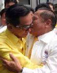 “เสธ.หนั่น” ตัดพ้อ ชท.ส่อถูกยุบ ชี้ รธน.ต้นตอวุ่นวาย