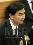 “มาร์ค”เตือนรัฐฯ แก้ รธน.เพื่อล้มคดีวุ่นแน่ – แนะดูทั้งระบบดึงคนนอกร่วม