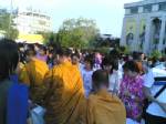 "อภิรักษ์"นำคนกรุงตักบาตร ห้ามรถบรรทุกน้ำเข้าพื้นที่ชั้นในเด็ดขาด