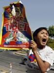 ไฟโอลิมปิกระอุในไทย “จอน” ประท้วง “จีน” หน้ายูเอ็น