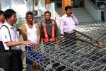 เล่นของใหญ่! ตร.ทางหลวงจับคนร้ายขโมยรั้วมอเตอร์เวย์!