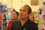ปธ.หอการค้ากาฬสินธุ์ย้ำพ่อค้าอย่าฉวยโอกาสตุนสินค้า
