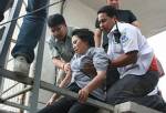 แม่ค้าน้ำ ร.ร.ดังเครียดถูกแกล้ง จะโดดตึก ศธ.โชคดีชาร์ตทัน!