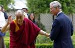 เจ้าฟ้าชายชาร์ลส์เข้ารับการผ่าตัดเนื้องอกที่พระพักตร์