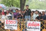 กลุ่มต่อต้านพันธมิตรฯ เริ่มปักหลักชุมนุมที่ท้องสนามหลวงแล้ว