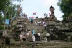 Cambodia temporarily closes Preah Vihear temple after protests