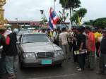ภรรยาทหารอากาศแจ้งความม็อบถ่อยล้อมสนามบินเชียงราย