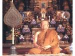 สมเด็จพระเทพรัตนราชสุดาฯ พระราชทานน้ำหลวงสรงศพ สมเด็จพระพุทธปาพจนบดี