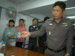 โคตรเพชรปลอม ยังจับมือใครดมไม่ได้