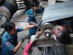 สยอง! หนุ่มโรงงานอิฐบล็อกดับอนาถ ถูกสายพานดูดติดครึ่งตัว