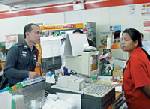 จี้เซเว่นโผล่อีก!! คราวนี้คนร้ายฉกเงิน-บัตรเติมเงินหนีลอยนวล