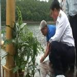 เมืองเขลางค์ปล่อยพันธุ์ปลา-กุ้ง เฉลิมพระเกียรติแม่ของแผ่นดิน