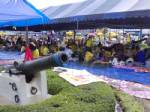 ด่วน! สัญญาณนกหวีดรัฐเถื่อน! รื้อเวทีมัฆวาน-ระดมแก๊สน้ำตา!!!