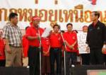 เวที “ถ่อยขวัญชัย” หนุน “หมัก” ล่ม! ชาวบ้านไม่พอใจค่าจ้างแค่ 200 บาท/หัว