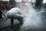 43 injured and one died after clash