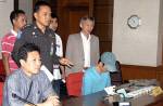 ตำรวจท่องเที่ยวรวบหนุ่มกิมจิ ยักยอกบุหรี่ขาย