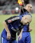 สิงห์เหนือ 2-1 ยึดฝูง, ชาลเกตามตี 2-2 บุนเดสฯ