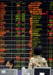 ตลาดหุ้นยังไม่พ้นจุดเสี่ยง กังวลคดีจำคุก "แม้ว" กดดัน "รบ.ชาย-นปช." ถึงทางตัน