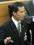 “กรณ์” ลั่นพร้อมชิงผู้ว่าฯ กทม.ปัดพรรค กดดัน “อภิรักษ์” ไขก๊อก