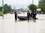 ทหารเร่งช่วยเหลือประชาชนในพื้นที่ถูกน้ำท่วมตัดขาด
