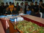 สนธิกำลังจับผู้ต้องหา รวบ 12 ราย