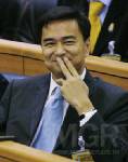 “อภิสิทธิ์” แย้มดึงคนนอกร่วมทีม ศก.ไม่ควบกลาโหม