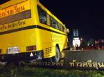 รถรับ-ส่ง นร.โรงเรียนดังภูเก็ต พุ่งชนอนุสาวรีย์ท้าวเทพฯเจ็บ 12 คน
