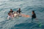 กองทัพเรือนำเรือตรวจการณ์ 212 กู้ศพลอยน้ำกลางทะเล