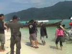 ตำรวจสตูลตรวจเกาะรับปีใหม่