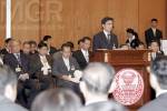 “ปู่ชัย” ท้ายื่นตีความ ยันมีอำนาจย้ายที่ประชุม -“มาร์ค” เชื่อไร้ปัญหา