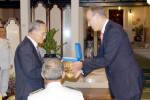 “ในหลวง” โปรดเกล้าฯ ผอ.ไวโป เข้าเฝ้าฯ ทูลเกล้าฯ ถวายรางวัล