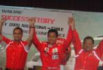 มิตซูฯ ฉลองความสำเร็จ “มานะ” พิชิตดาการ์ 2009