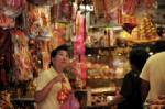People to spend less during Chinese New Year