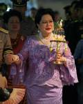 “พระราชินี” พระหทัยเต้นผิดปกติ แพทย์ถวายการรักษาจนเป็นปกติแล้ว