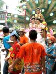 ไอเดียบรรเจิด วธ.ปลุกกระแสเสื้อลายดอกสู้ “สายเดี่ยว” สงกรานต์