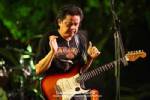 สบายๆ สไตล์ "น้าหมู" ใน Exclusive Acoustic Concert