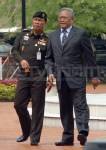 “สุเทพ” หิ้ว “ประวิตร-ผบ.ทบ." ลงใต้ เล็งใช้บอลลูนตรวจการ