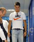 “โด้” แผลงฤทธิ์ปัดใส่เสื้อสกรีน “C.Ronaldo”