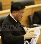 “เป็ดเหลิม” จองกฐินกระทู้ถาม “มาร์ค” ตั้ง “วิเชียร” นั่งรักษาการ