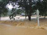ระดับน้ำท่วมถนนเพชรเกษมที่ระนองลดระดับลงแล้ว หลังฝนหยุดตก