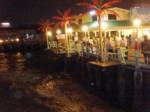 คลื่นลมแรงซัดเรือชนร้านอาหารริมทะเลพัทยาเสียหายร่วมล้าน