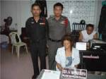 รวบสาวใหญ่พร้อมยาบ้าคาป้ายรถโดยสาร