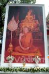 พุทธศาสนิกชนเดินทางลงนามถวายพระพร “สมเด็จพระสังฆราช” เนืองแน่น
