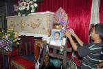 พ่อแม่ไม่เชื่อ ลูกผูกคอตายตามรายการทีวี “1,000 วิธีสู่การตาย”