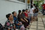 ชาวบ้านโชคสมานเข้าให้การขอความเป็นธรรมหลังถูกหัวคะแนนกว้านซื้อบัตร