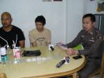 ป.จับหนุ่มค้ายาไอซ์คาแมนชั่นย่านสุทธิสาร